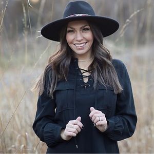 Haute Hippie Tribe Woven Top w/ Lace Up Front NWT Size XL Black